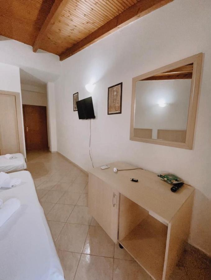 Hotel Belle Vue Dhërmi Kültér fotó