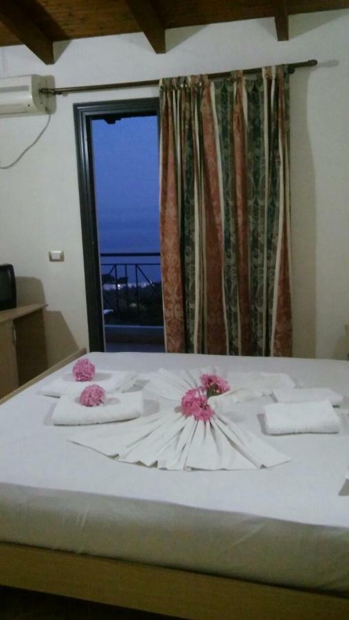 Hotel Belle Vue Dhërmi Kültér fotó
